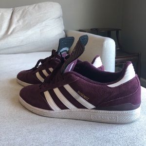ADIDAS Busentiz skateboard